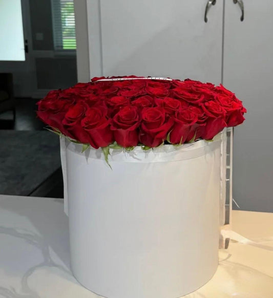 Signature Roses in Box